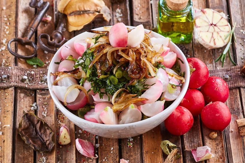 Salada de Rabanetes com Couves