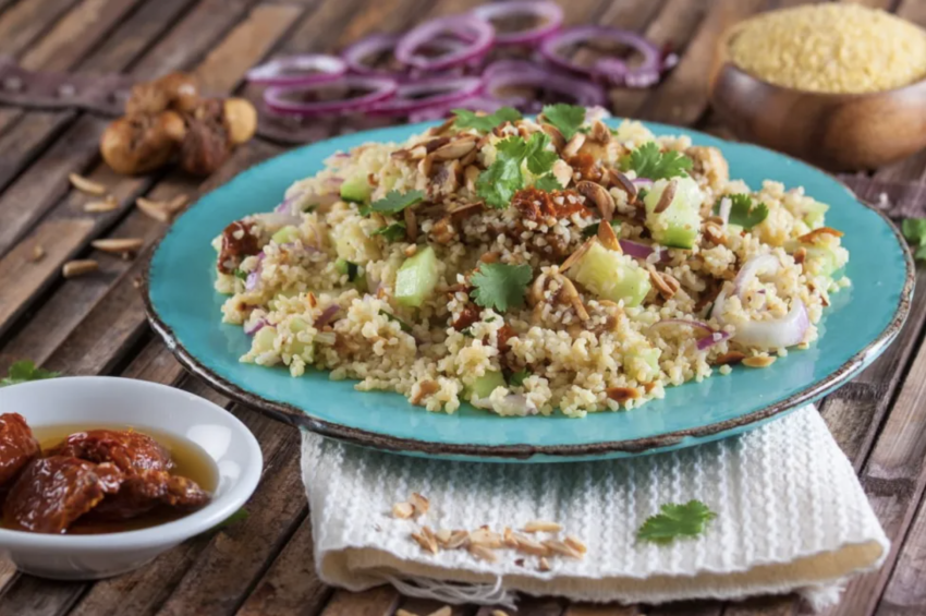 Salada de Bulgur com Amêndoas e Figos Secos